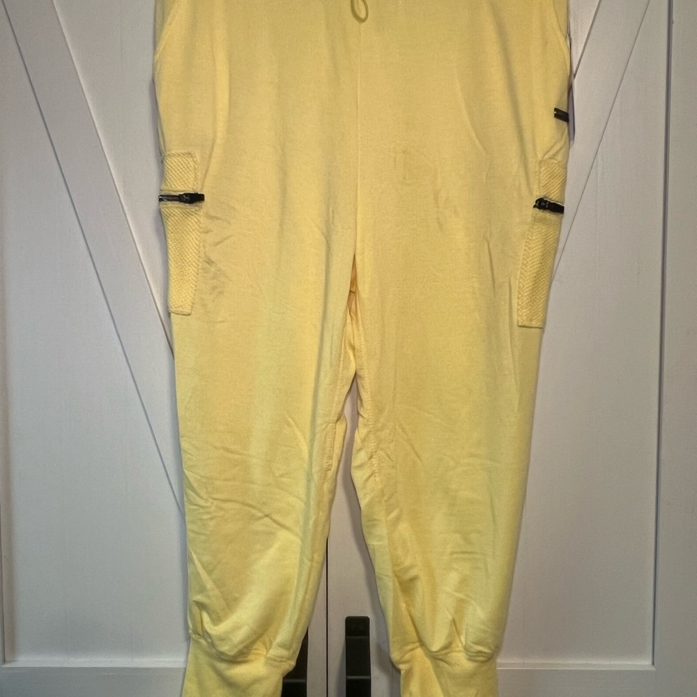 Nine West Active Yellow Cargo Jogger Pants Womens 1X New with tags